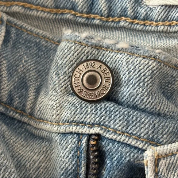 Abercrombie High Rise 90s Relaxed Jean xshort size 24 - Picture 3 of 7
